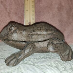 Cast Iron Frog